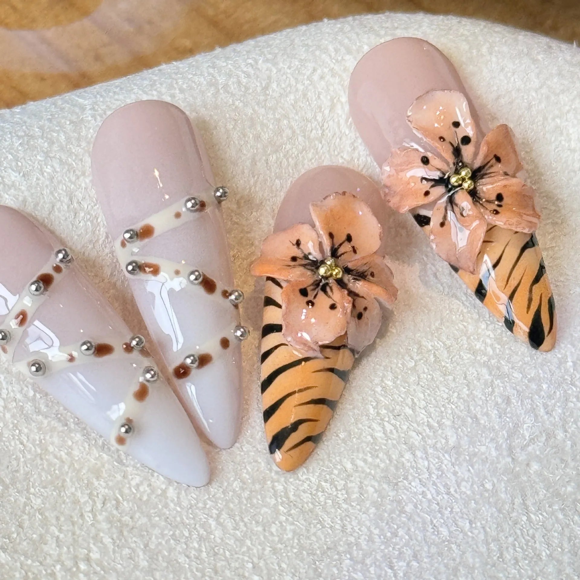 French style leopard print false nails with cross and flower patterns in four sizes