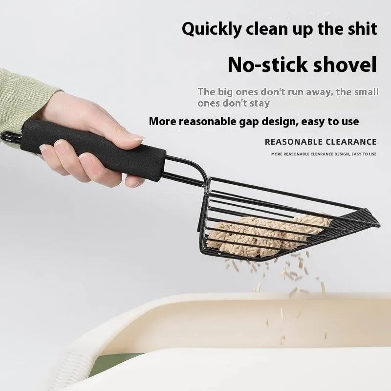 Black alloy cat litter scoop with 0.8cm gaps between tines for waste sifting
