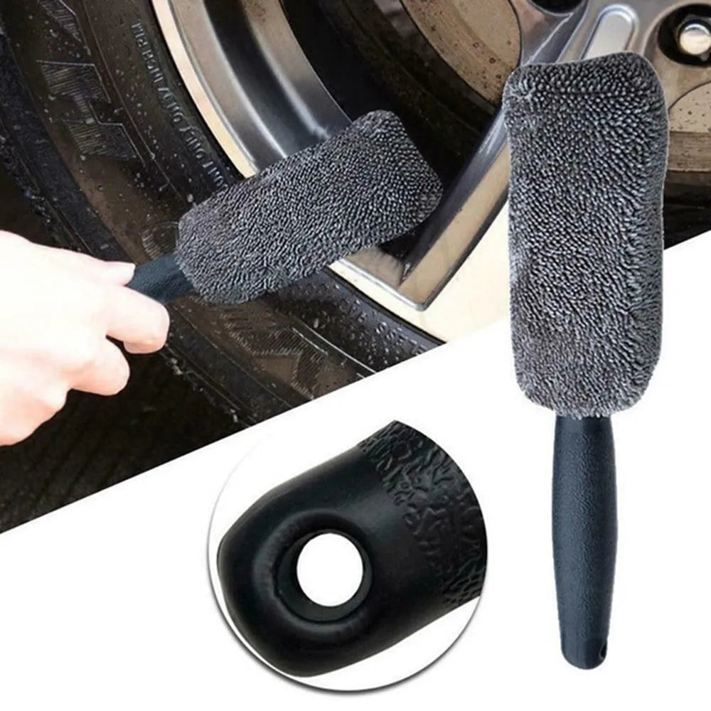Microfiber long handle tire brush with blue head, 27 x 5 cm, for car wheel cleaning