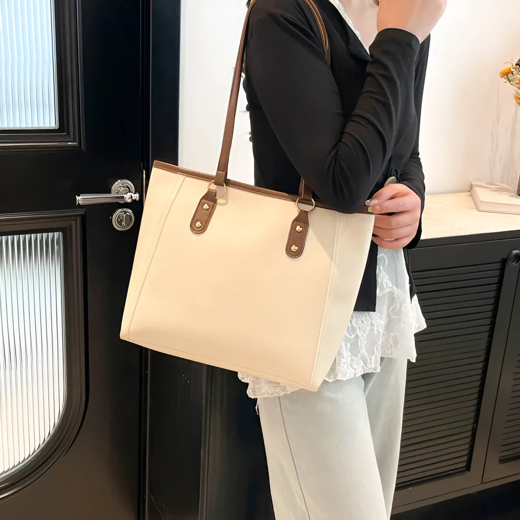 Niche Korean style horizontal square shoulder underarm bag in PU leather, shown in black.