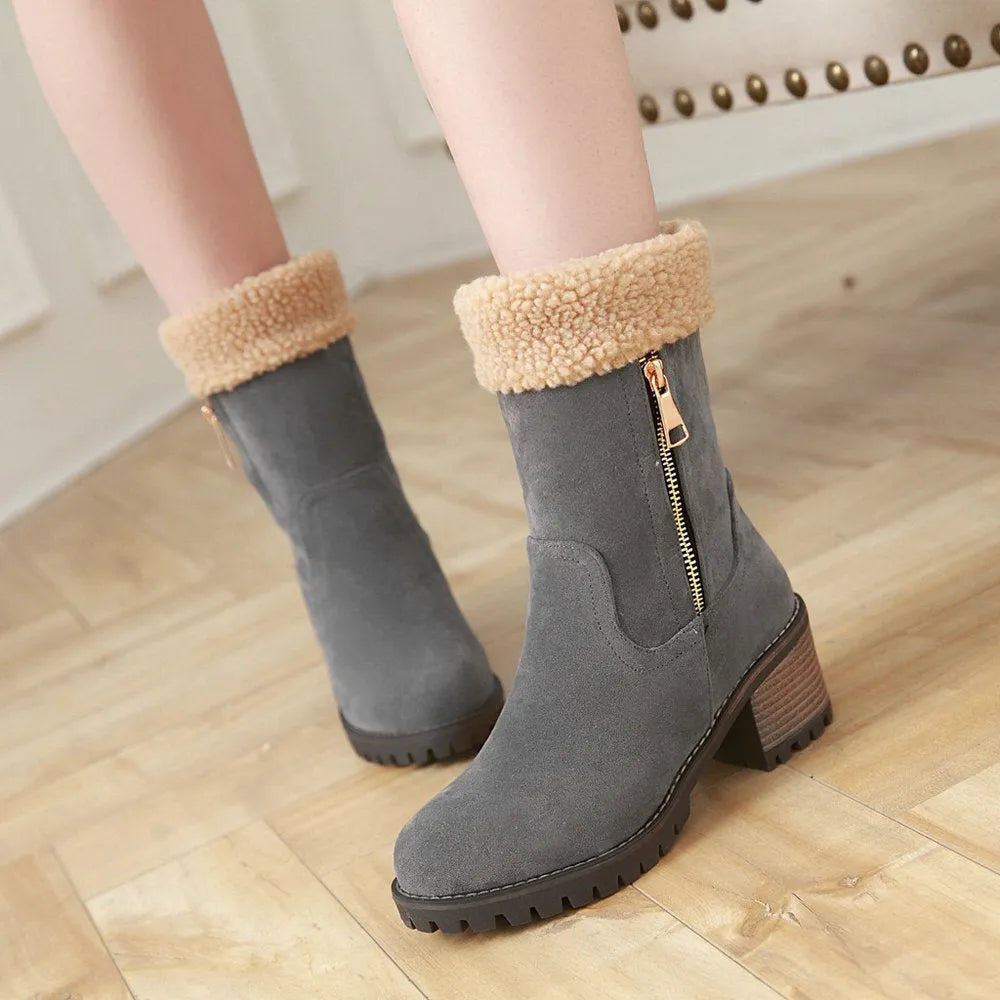 Snow boots with plush lining and rubber soles in black, grey, green, or orange colours