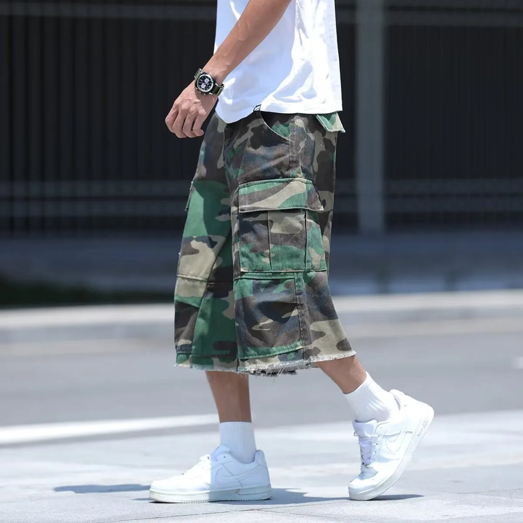 Men's American retro camouflage shorts in cotton with loose cropped fit