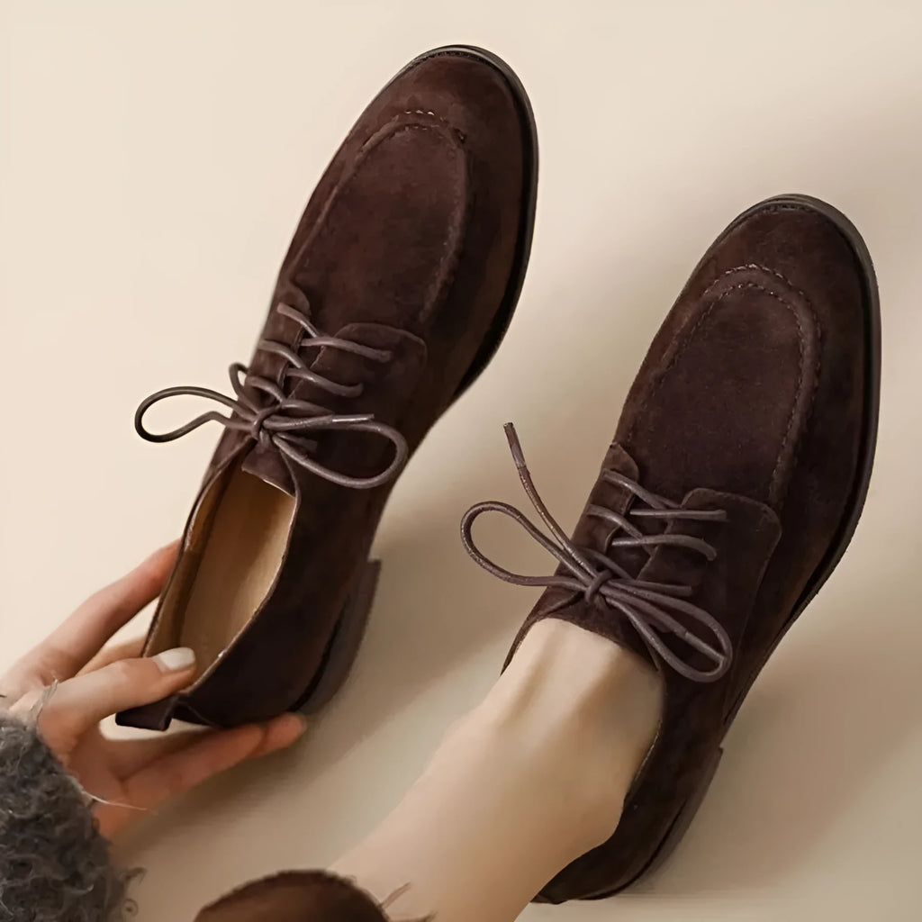 Retro suede lace-up pumps for women, square toe, mid heel, black colour