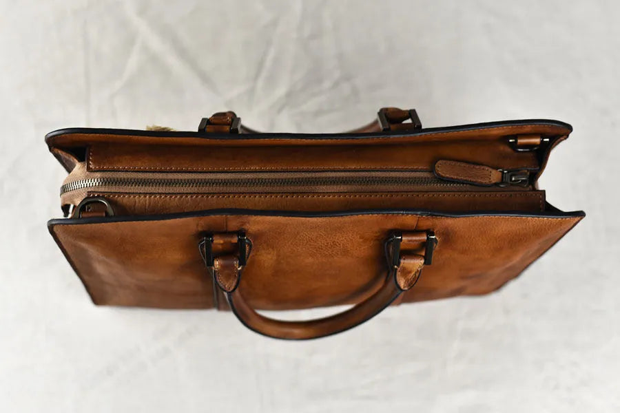Men's 14-inch horizontal leather business handbag in khaki colour with zipper opening