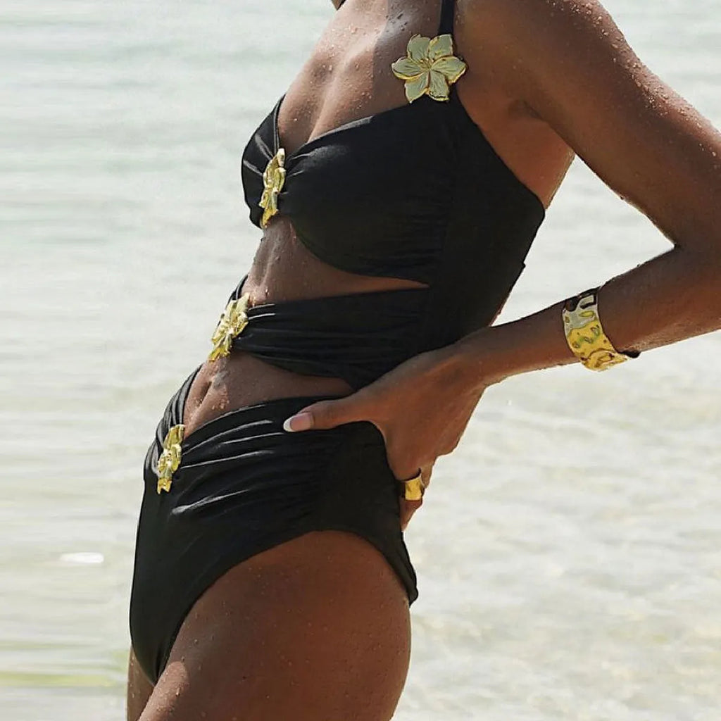 Women's solid colour one-piece swimsuit with detachable skirt and hollow-out tube top design