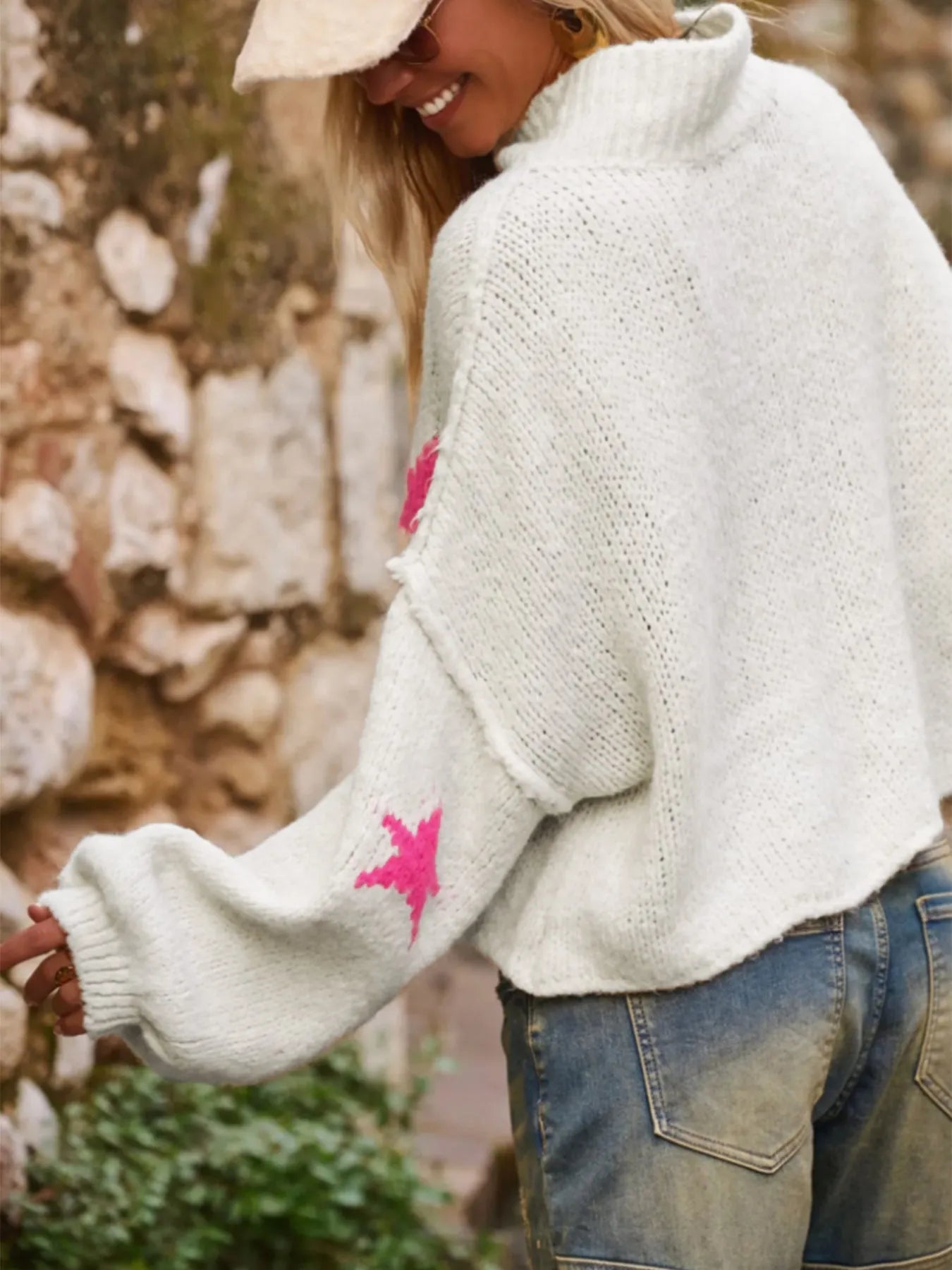 White women's turtleneck pullover sweater with five-pointed star pattern in imitation velvet fabric