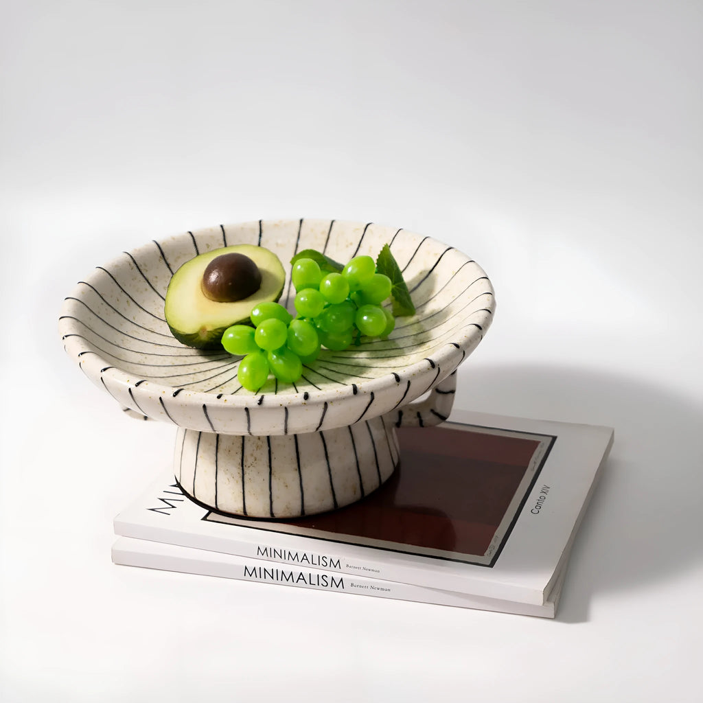 Black and white striped retro fruit plate ornament 22cm diameter for dessert displays