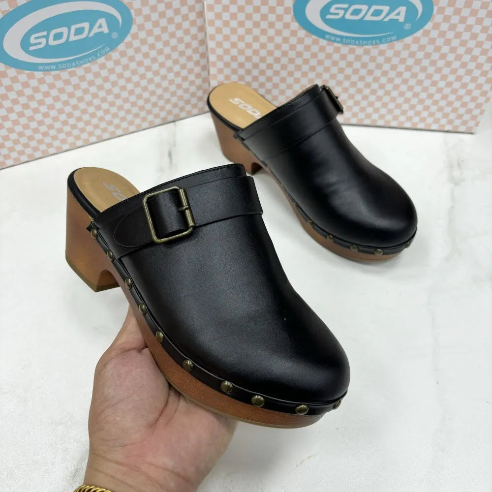 Retro fashion slippers with chunky heel, closed toe, rivet detailing on microfiber upper in black colour