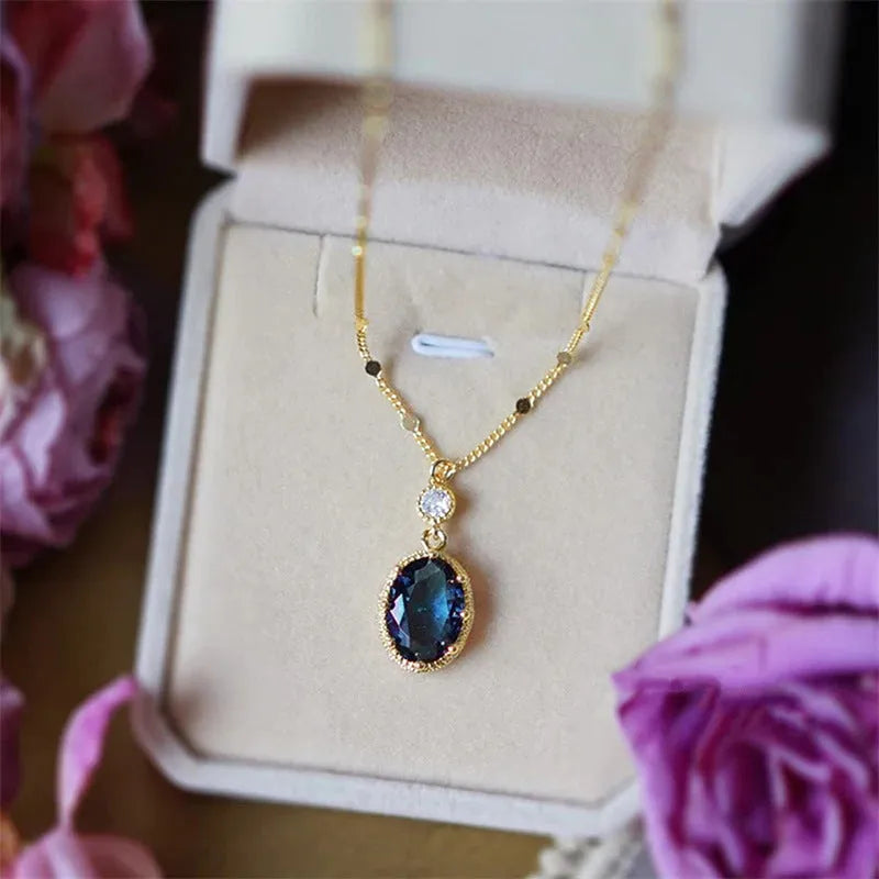 Geometric gold electroplated copper necklace with retro French styling