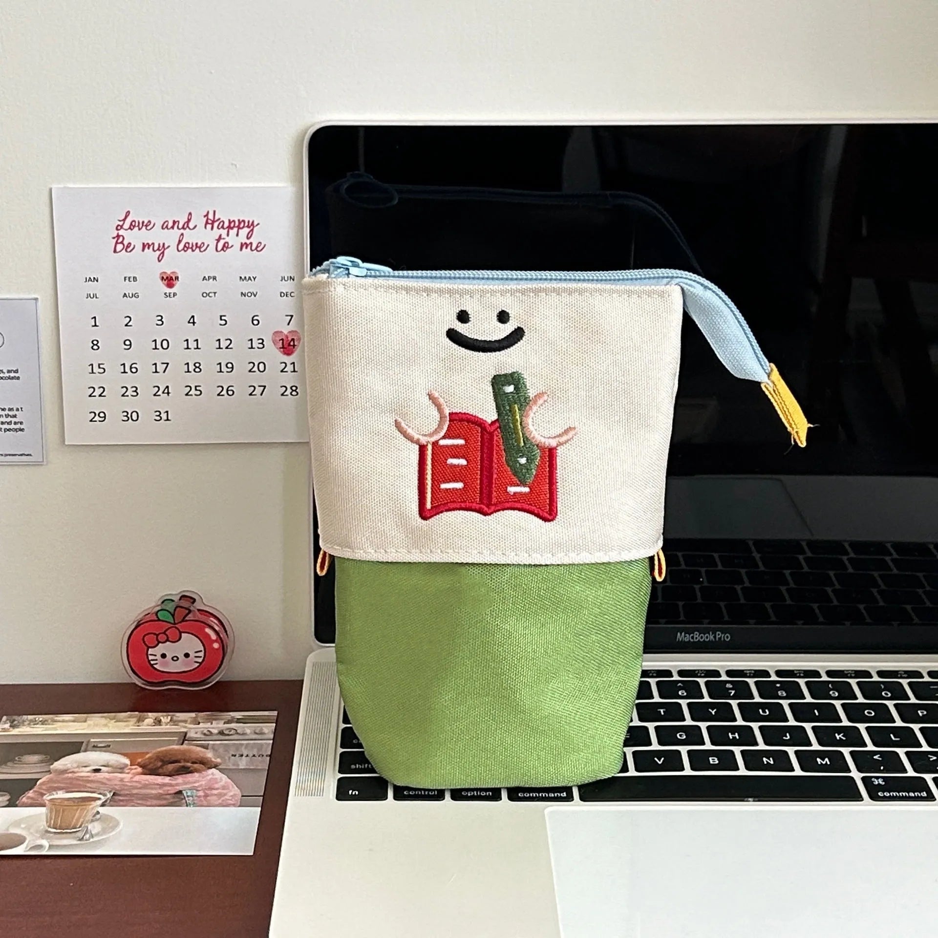 Cartoon collapsible pencil case in Oxford fabric measuring 17cm by 14cm