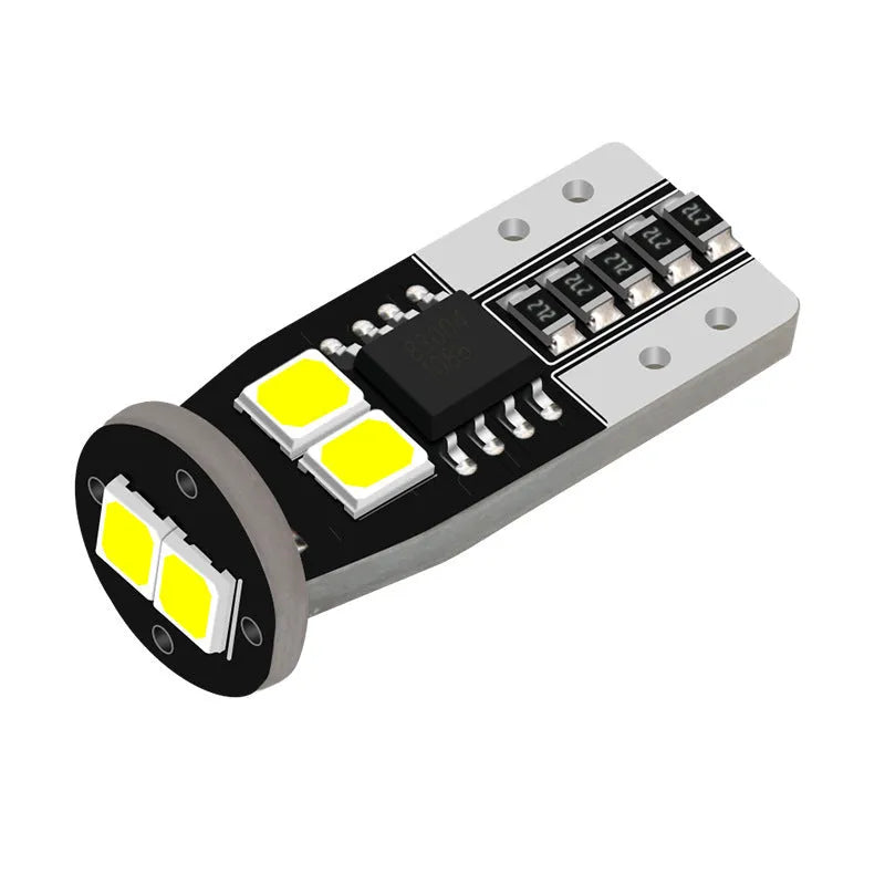 Small round 10mm car light for licence plate with bright white 6000K illumination.