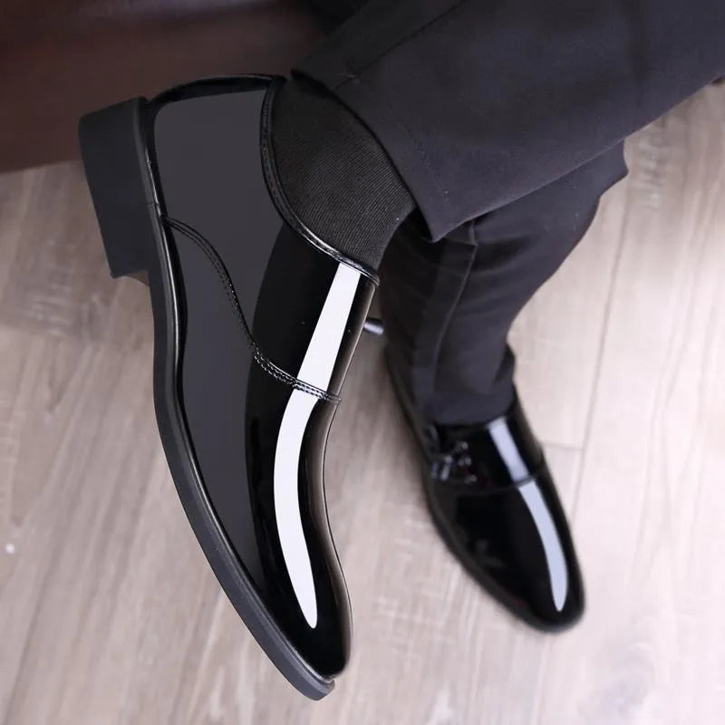 Men's black and brown business formal shoes with round toes and square heels on rubber soles