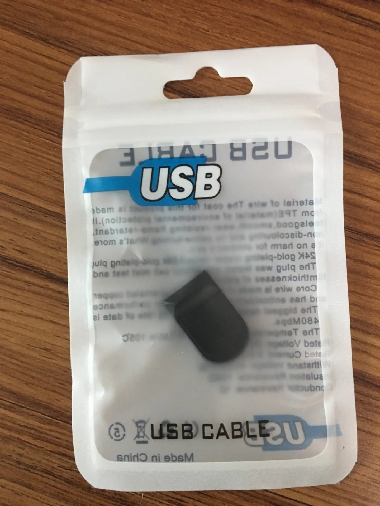 Black USB 2.0 flash drive with plastic shell, 2GB capacity, compact 2.3 x 1.5 x 0.8 cm size
