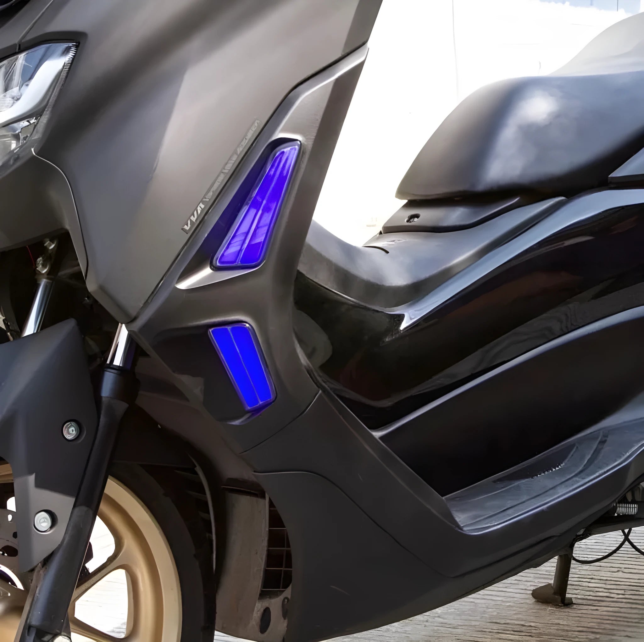 LED turn signal light for NMAX155 motorcycle in multiple colour options