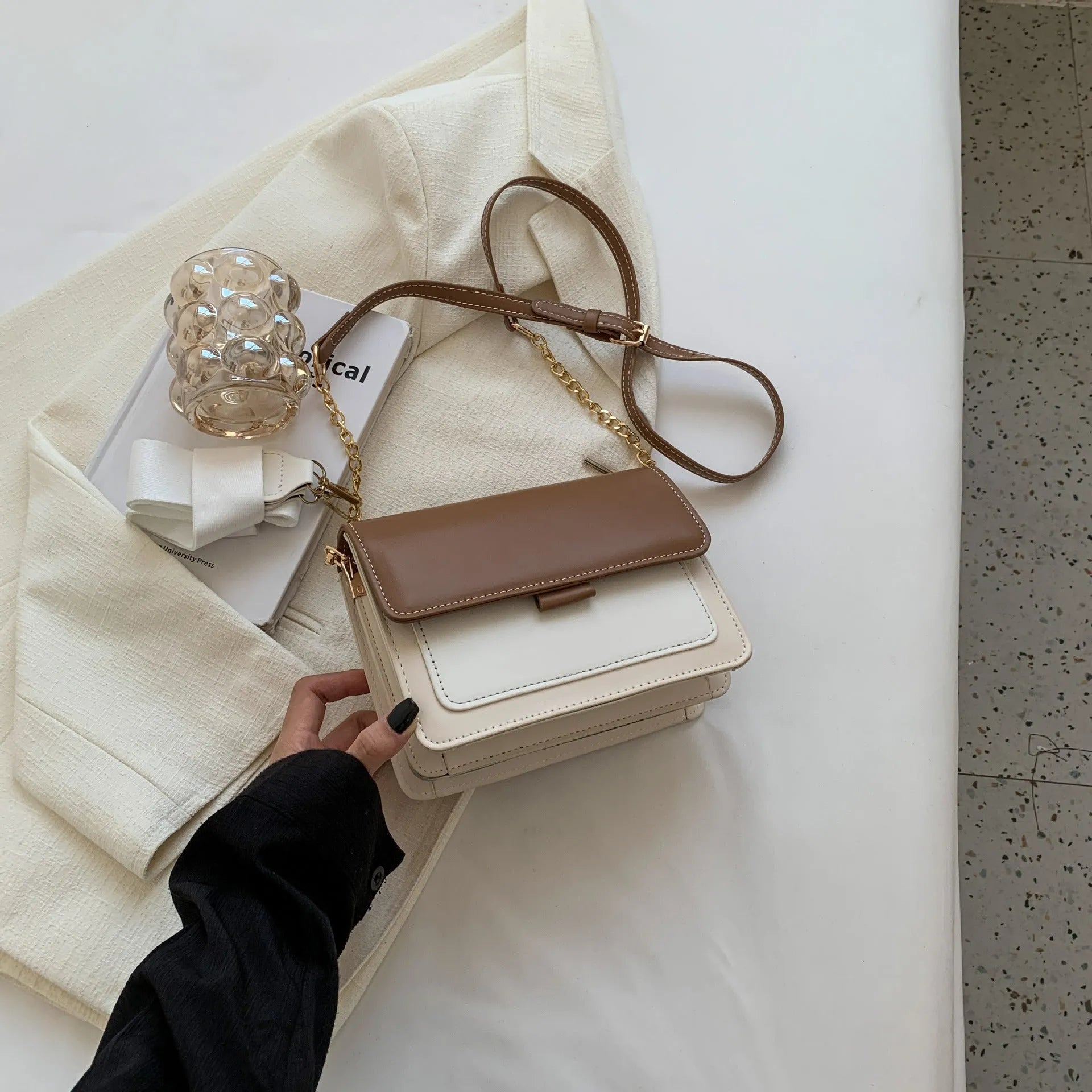 Small PU chain messenger bag in horizontal square shape with double shoulder strap, 14.5x19.5x8cm