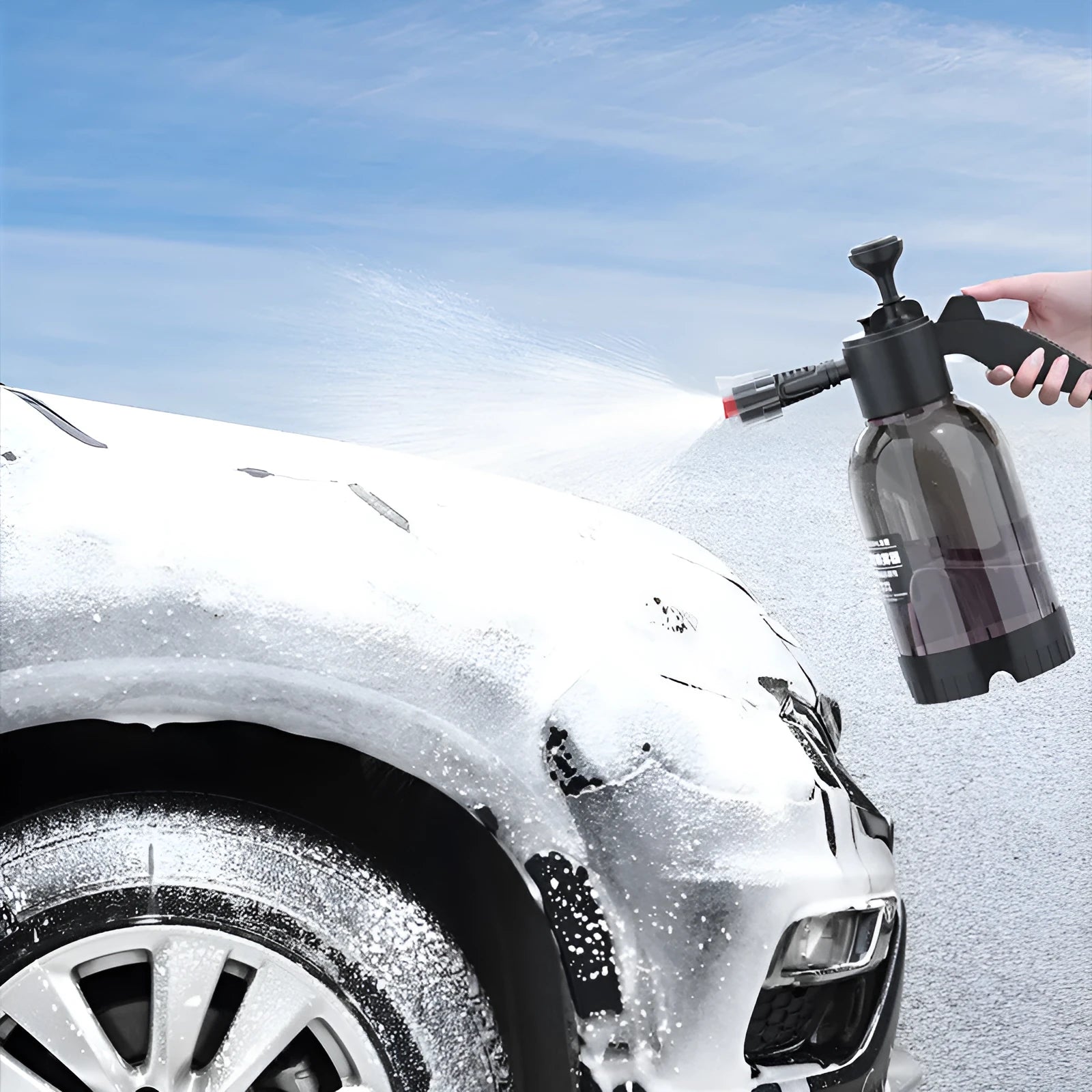 Black hand-held 2 litre foam sprayer watering can with comfortable handle for car washing and plant watering