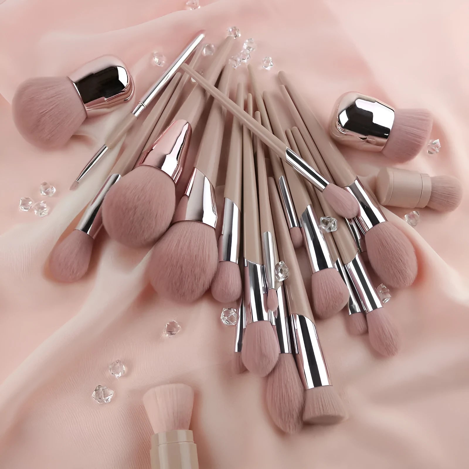 Girly heart pink 5-piece makeup brush set with eyeshadow brush and free storage bag