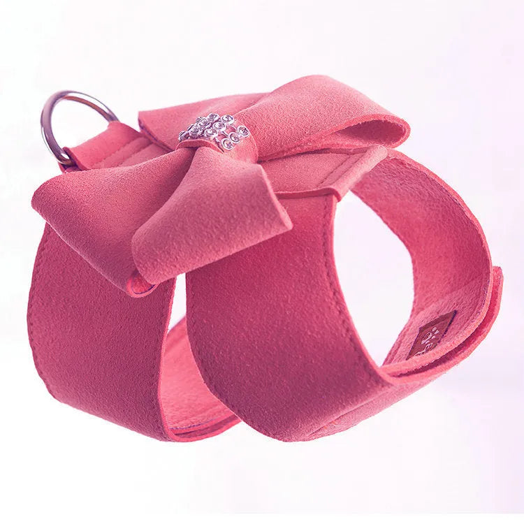 Puppy chest strap with bowknot accessory in microfiber material