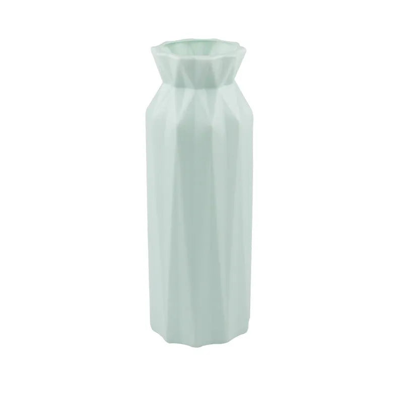 Drop-resistant plastic melamine vase in green, grey, pink, or white colours with 7.2cm base diameter