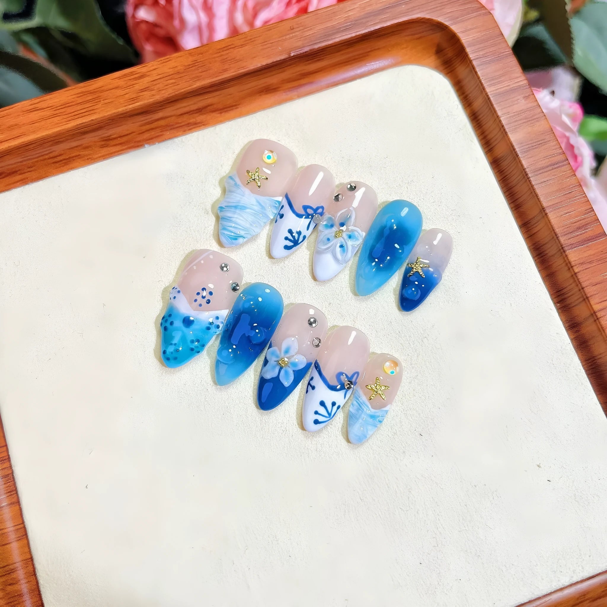 Blue hand-painted carved summer ice transparent fake nails plastic set sizes XS S M L