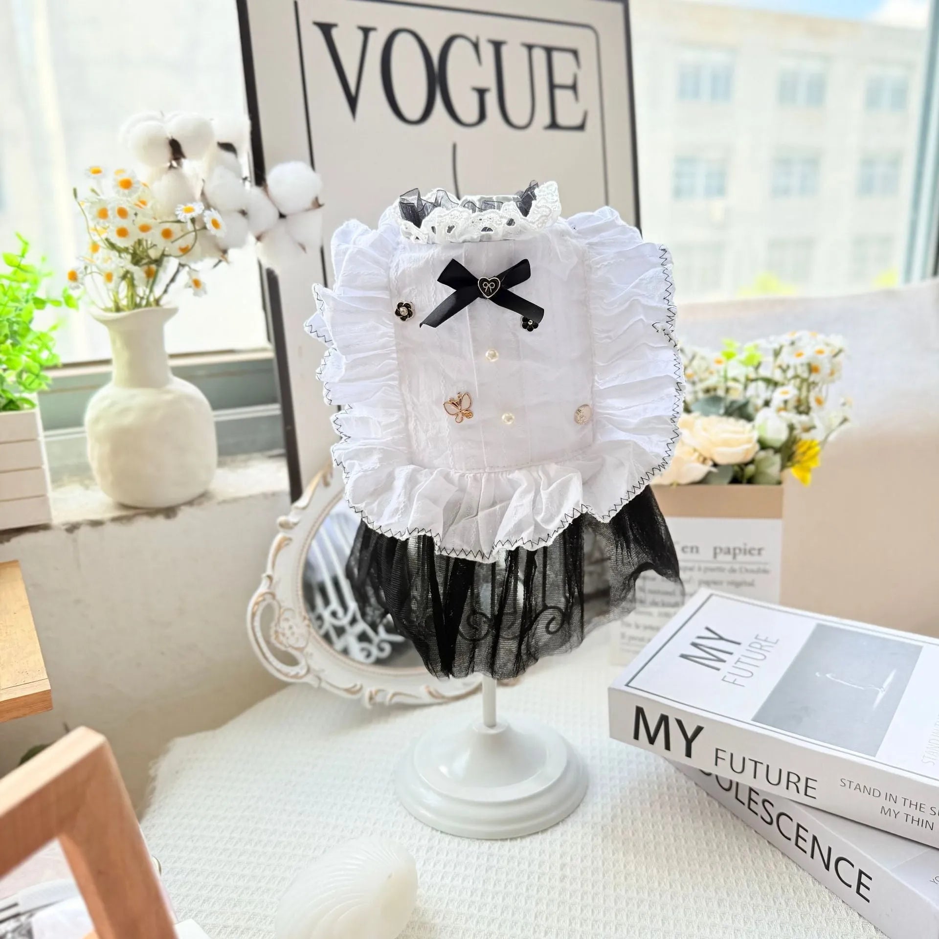 White polyester Waltz gauze skirt dog clothing with yarn detailing in princess style