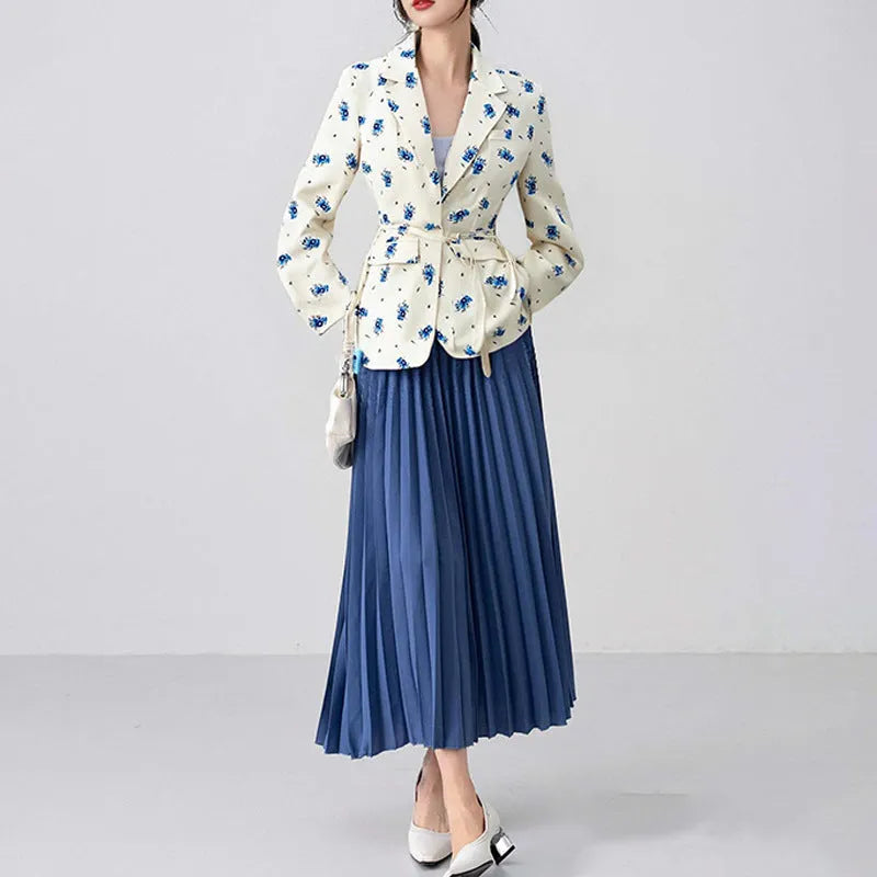Women's collar suit jacket with lace-up adjustable waist in apricot colour