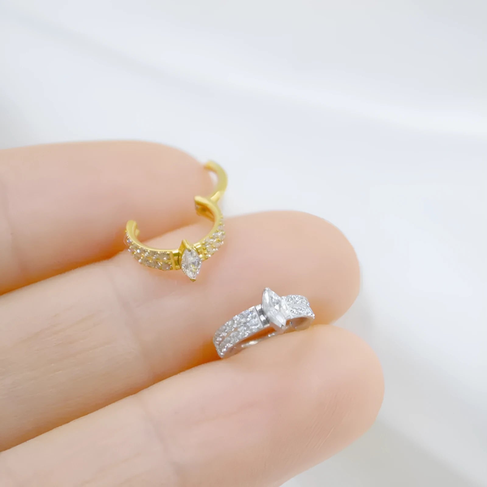 Titanium steel heart shaped zircon earrings in gold or silver colour, 1.2x8mm size