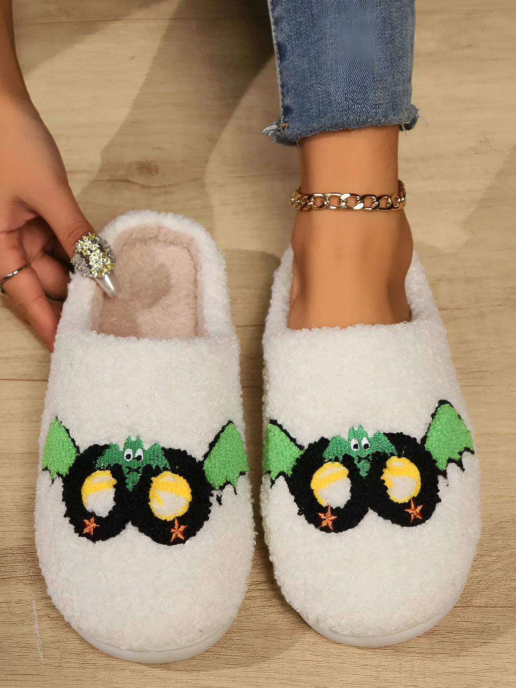 Women's indoor plush thermal cotton slippers with linen upper and non-slip sole in Mask Black colour