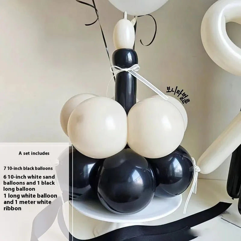 Balloon bouquet DIY decoration set with round shapes for cake centrepieces