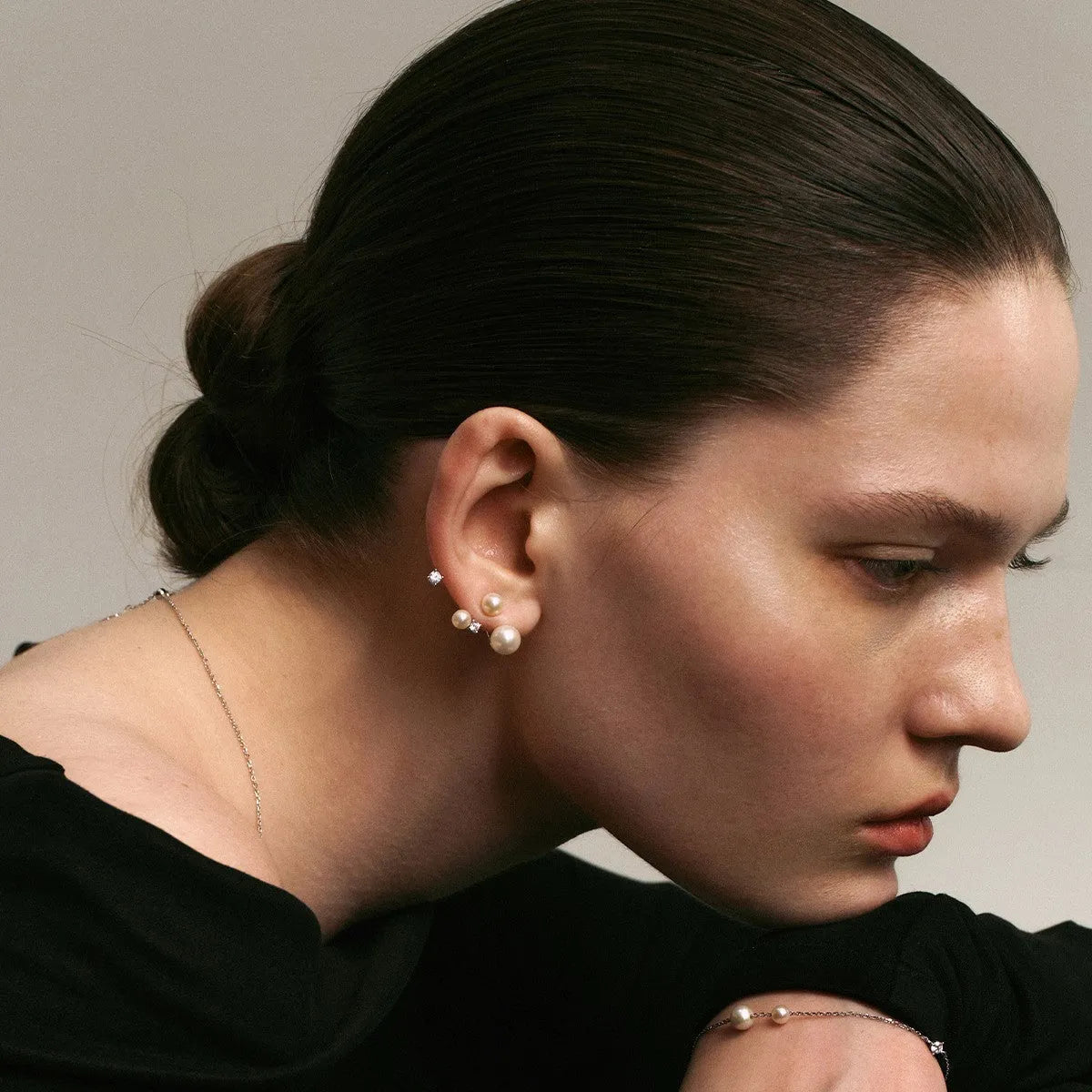 S925 sterling silver starry pearl asymmetric stud earrings handcrafted in white colour for women