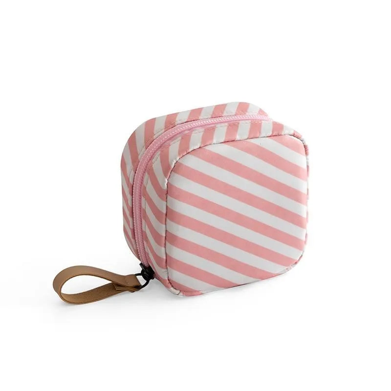 Cloth makeup storage cube bag in blue, pink, white and white pink colour options