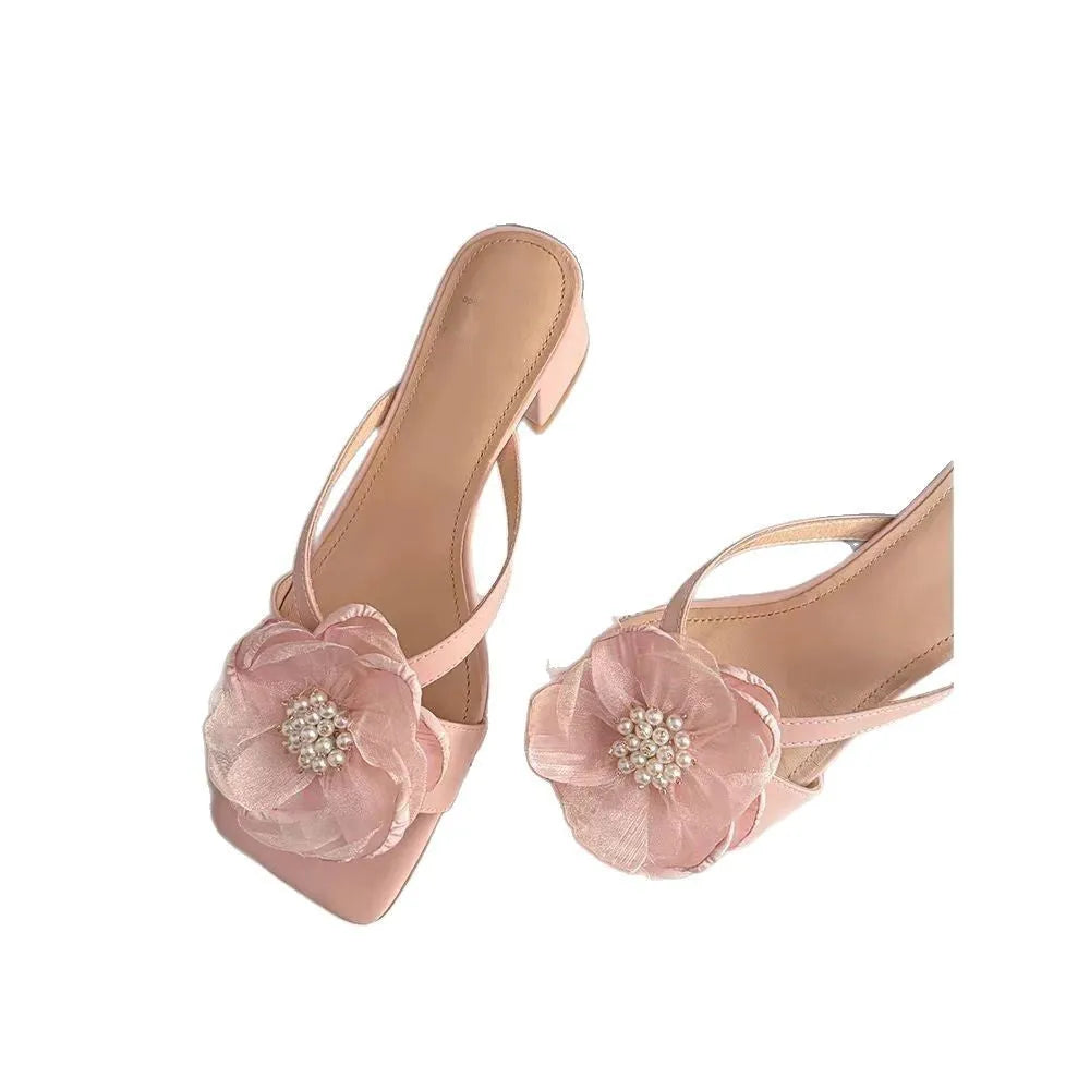 Women's square toe sandals with chunky heel and satin upper in cream-white colour