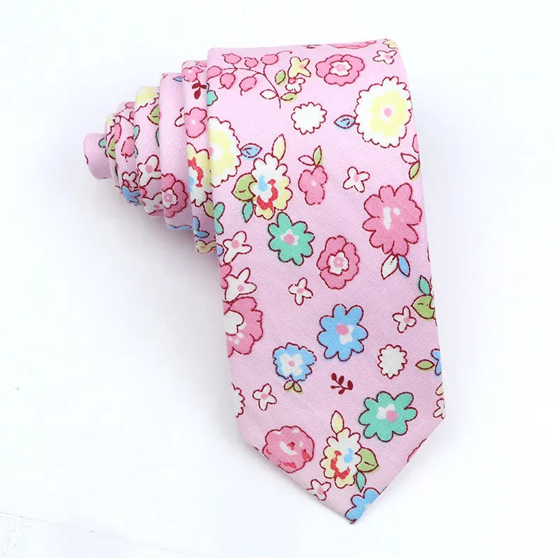 Narrow Korean-style cotton bow tie with a printed cartoon pattern.