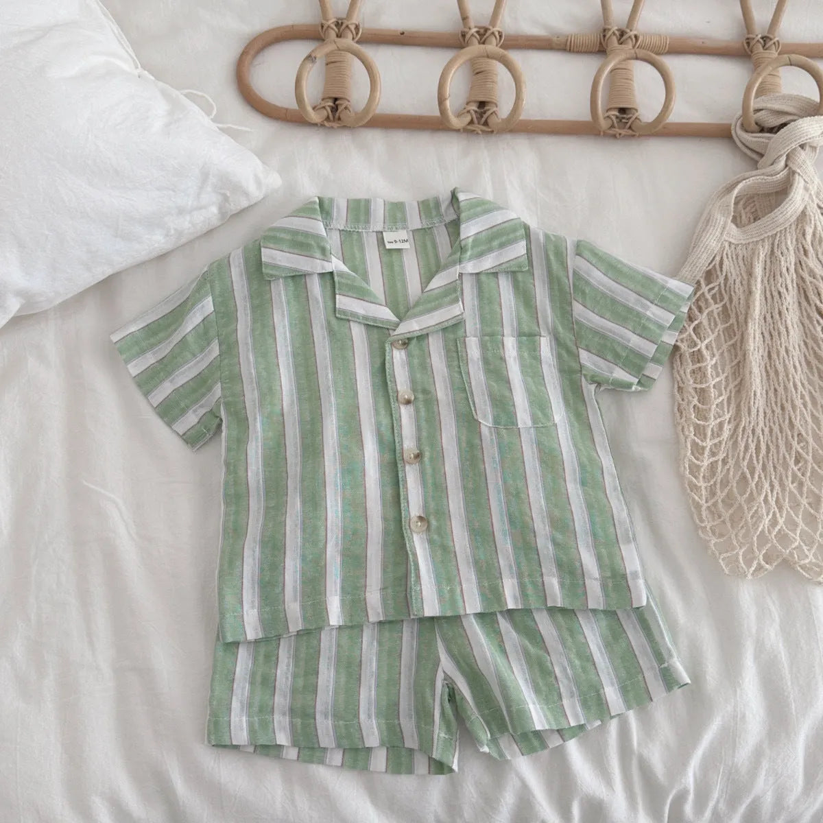 Children's striped cool breathable short-sleeved sports shorts set in olive colour for summer