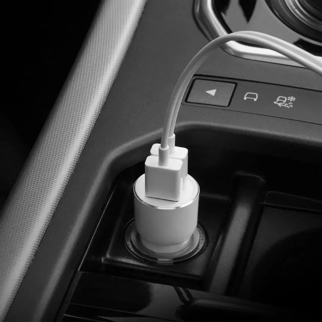 Black Ruimi 3S Bluetooth car charger for phone charging and music playback