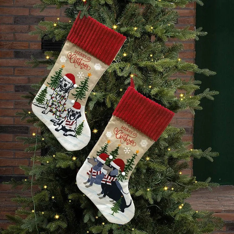 Large cloth Christmas tree pendant ornament in pastoral or American style, measuring 46cm by 28cm.