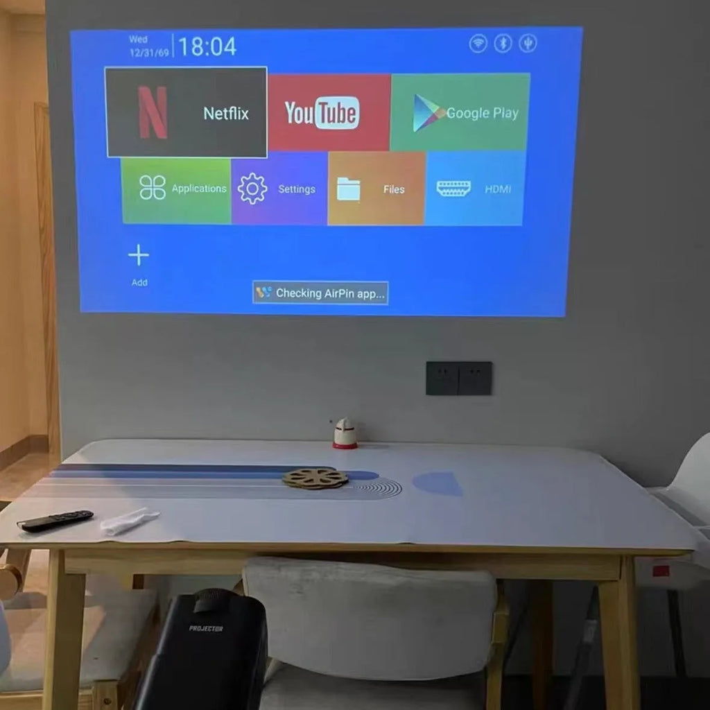Wireless home projector with portable handle for game machine projection in 720p HD resolution