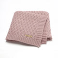 Solid colour infant hug blanket with textured lines, measuring 70 by 90 cm.