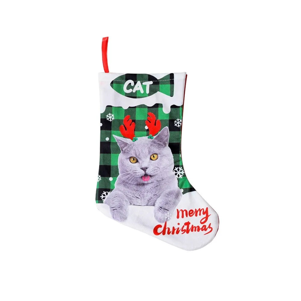 Green and black plaid cat cloth Christmas decoration measuring 26x36cm with Puppy Cat design