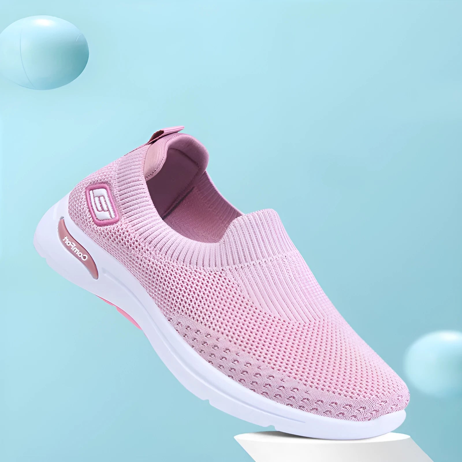 Women's casual soft bottom socks sneakers in solid colour, low top mesh upper with front lace-up, flat heel