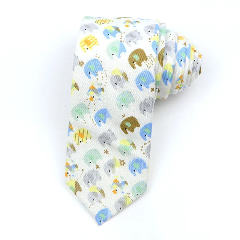 Narrow Korean-style cotton bow tie with a printed cartoon pattern.