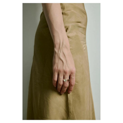 Alloy ring and bracelet set with electroplated finish and diamond shape detail