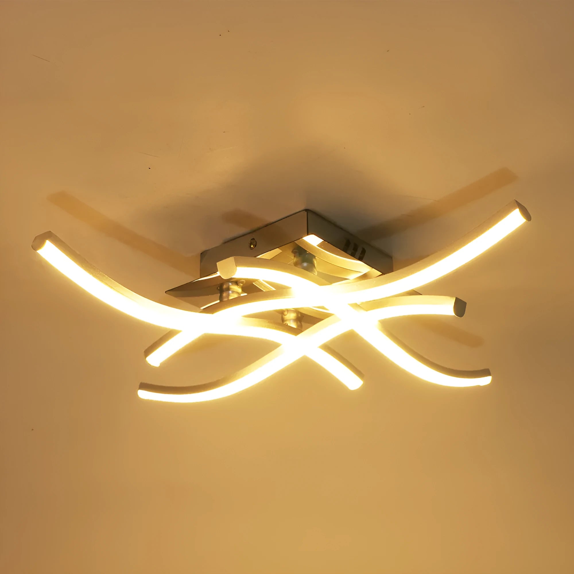 Modern aluminium LED ceiling light with warm and white light options for living room and bedroom