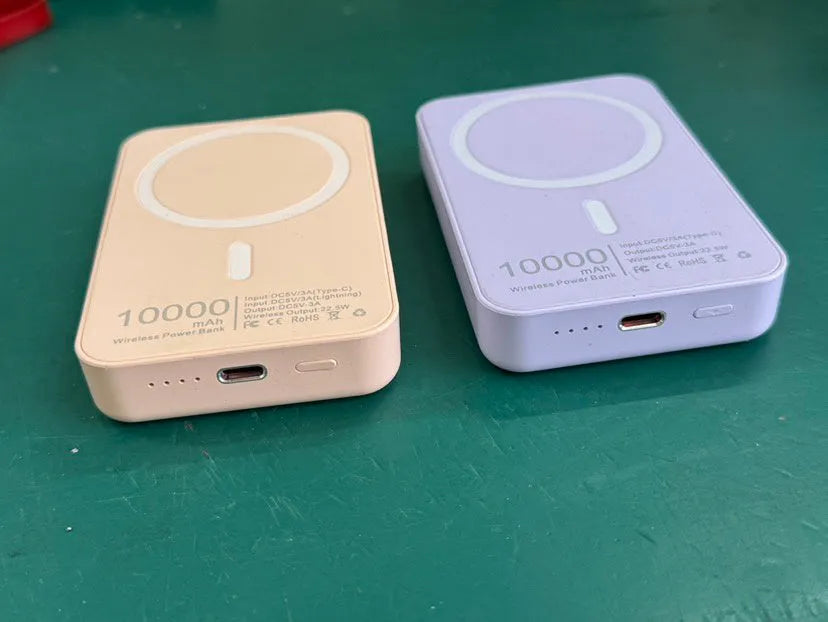 White magnetic wireless charging power bank with 5000mAh capacity showing compact dimensions