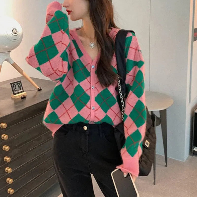Acrylic knit casual cardigan in macaron colours with regular sleeves and free size
