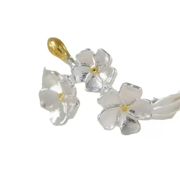 Three-dimensional jasmine flower ring with adjustable open-mouth design in zinc alloy with electroplated finish