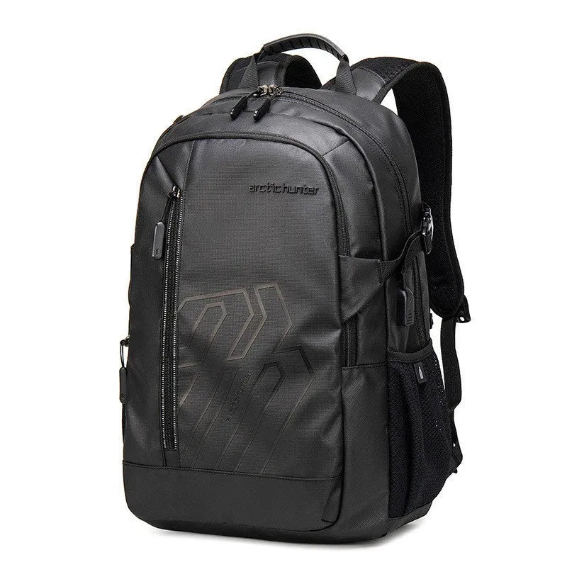 Casual plaid-pattern 18-inch laptop backpack in polyester with curved shoulder strap