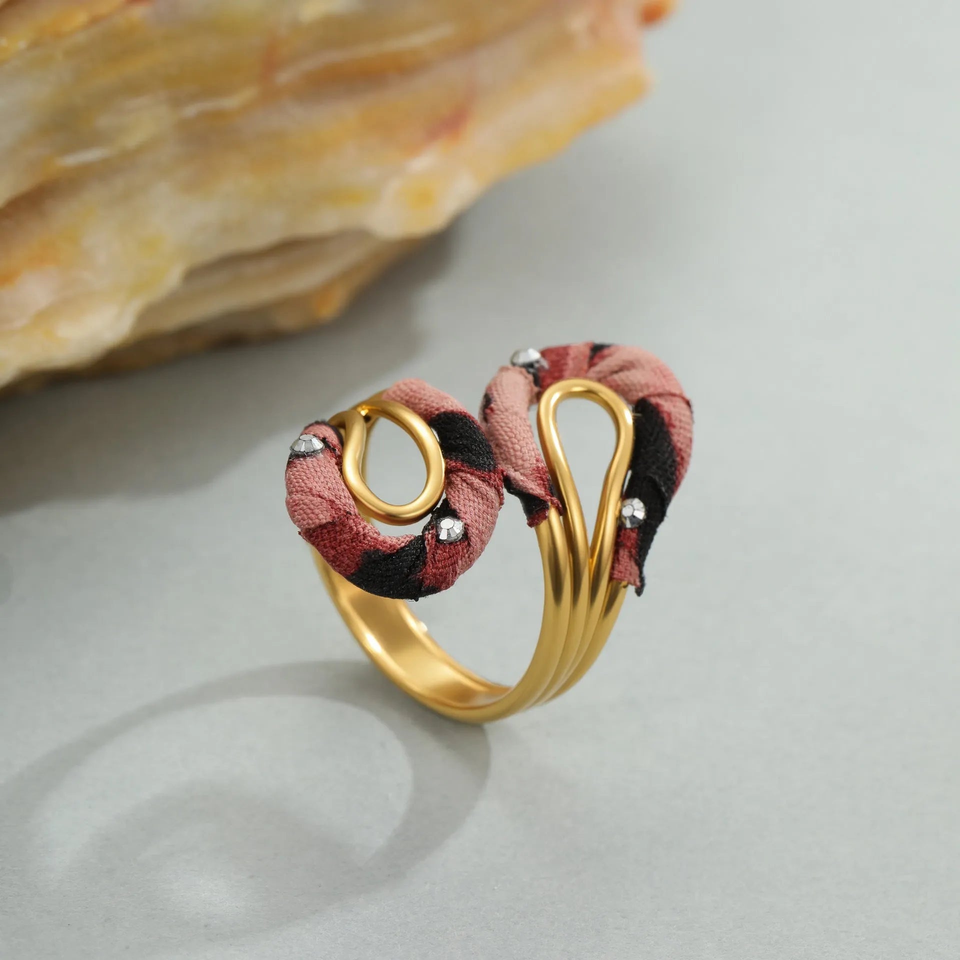 Leopard print stainless steel open mouth ring in geometric heart shape with adjustable free size design