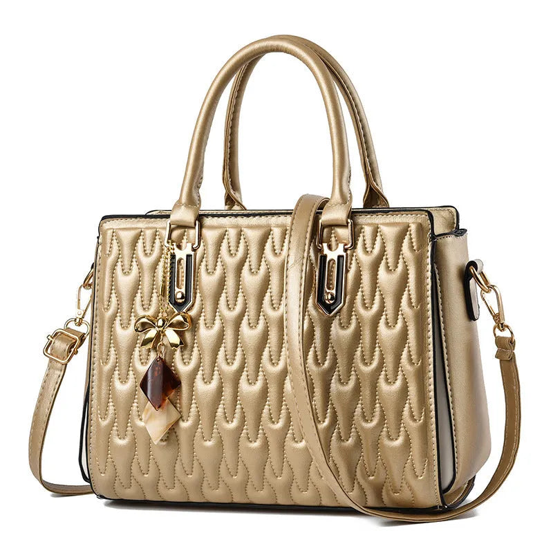 Women's large-capacity polyester shoulder messenger bag in street trend style with organisational pockets