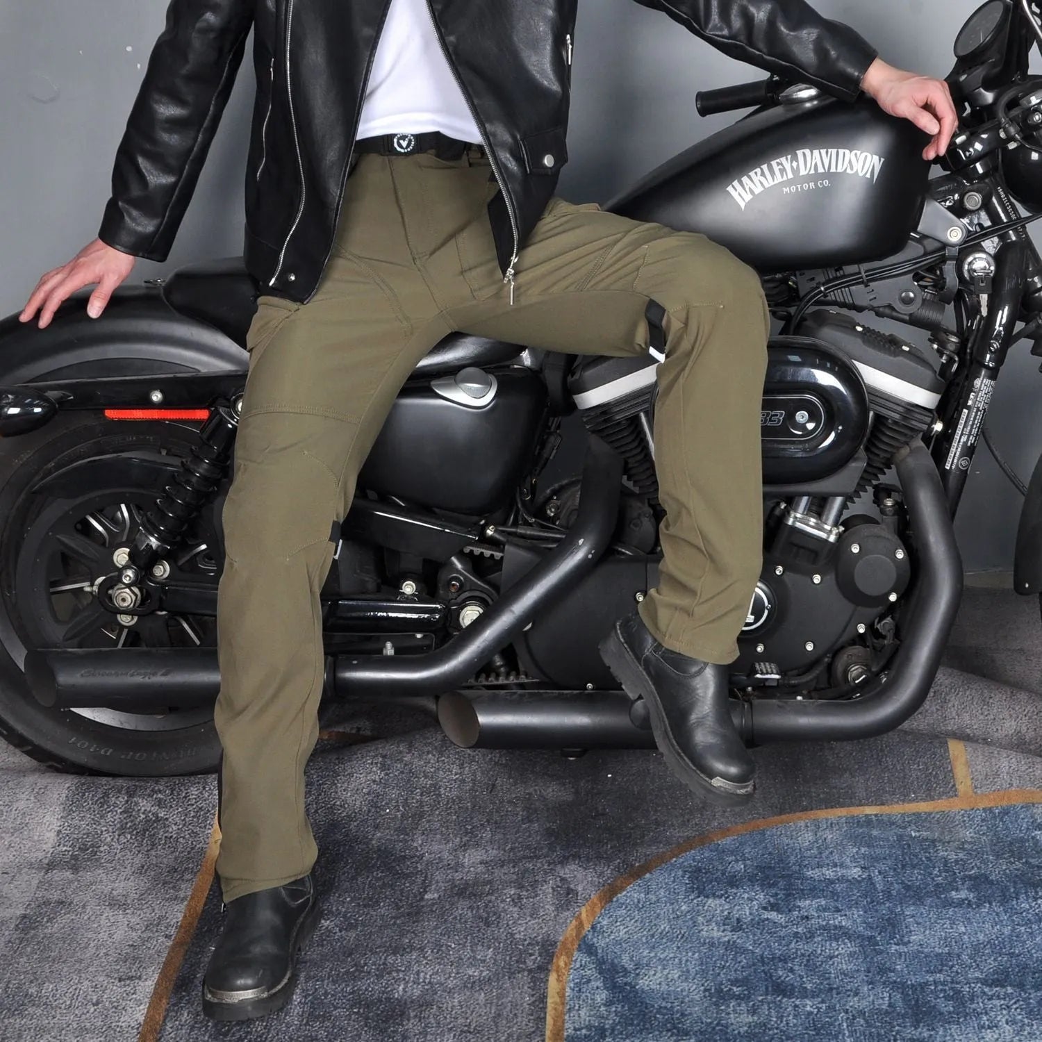 Motorcycle waterproof cycling trousers with protective gear set in black or green belt colours